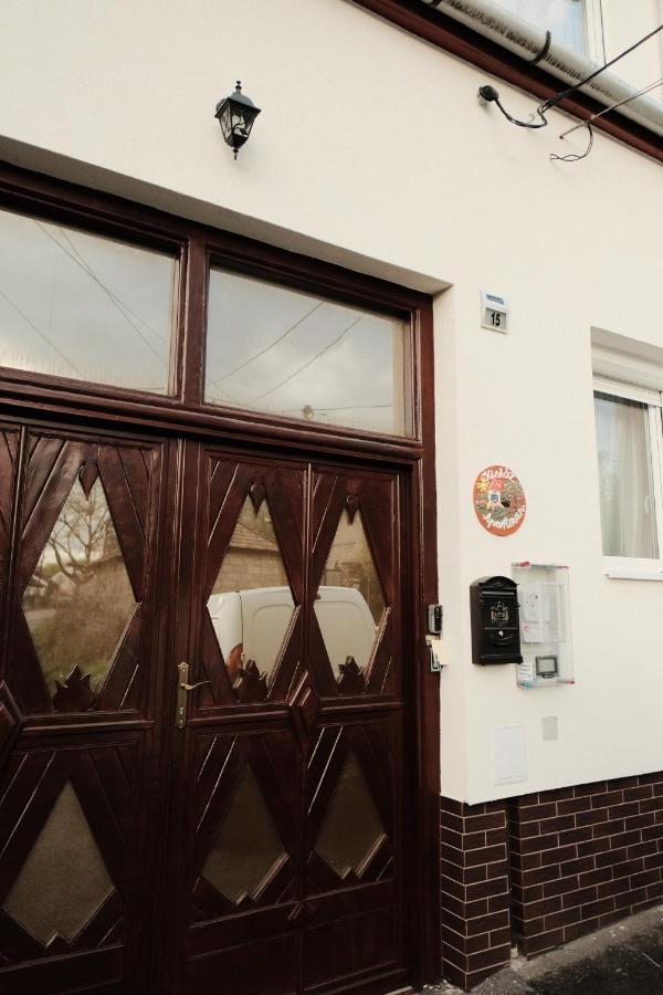 Kishaz Apartman Erlau Exterior foto